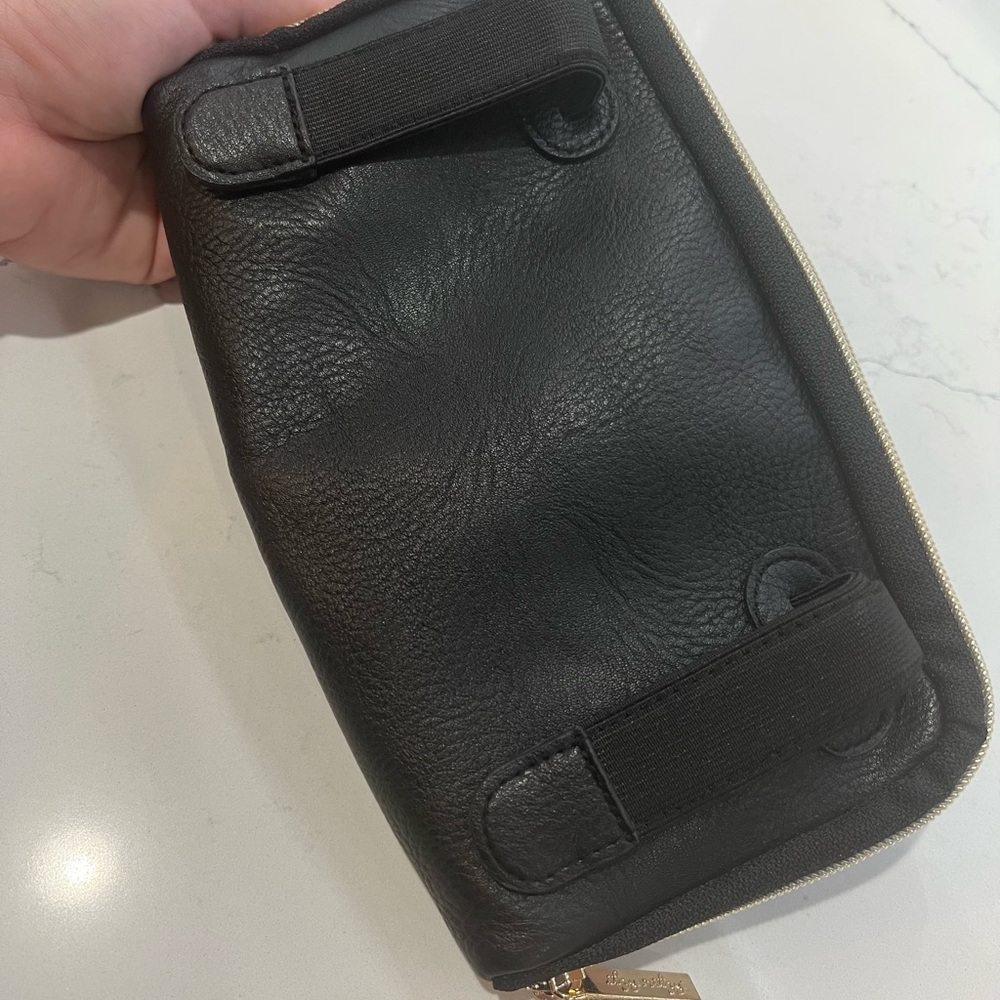 🖤ITZY RITZY Wipe Case🖤 - Picture 3 of 3